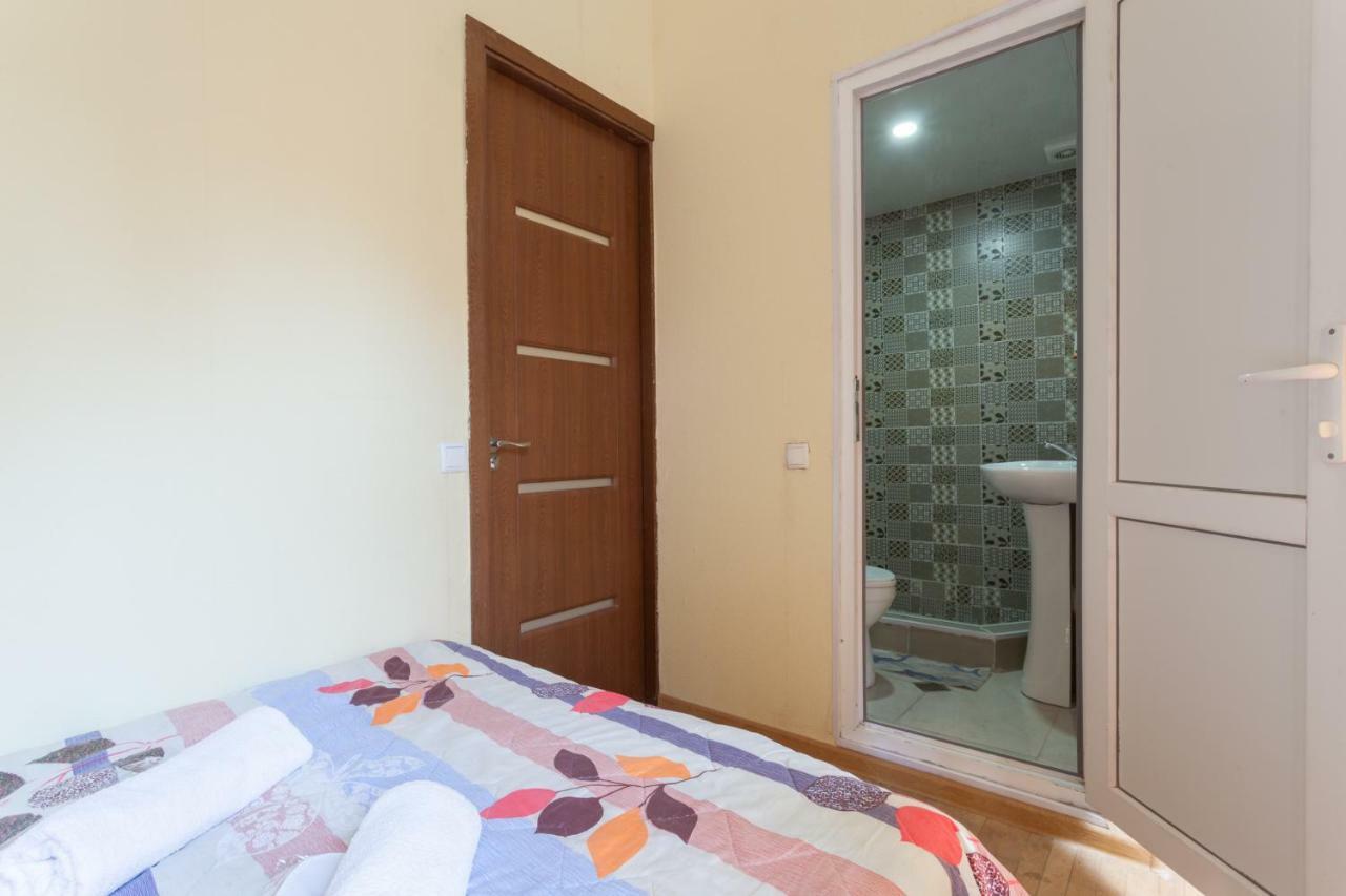 Guest House Ketrin Tbilisi Esterno foto